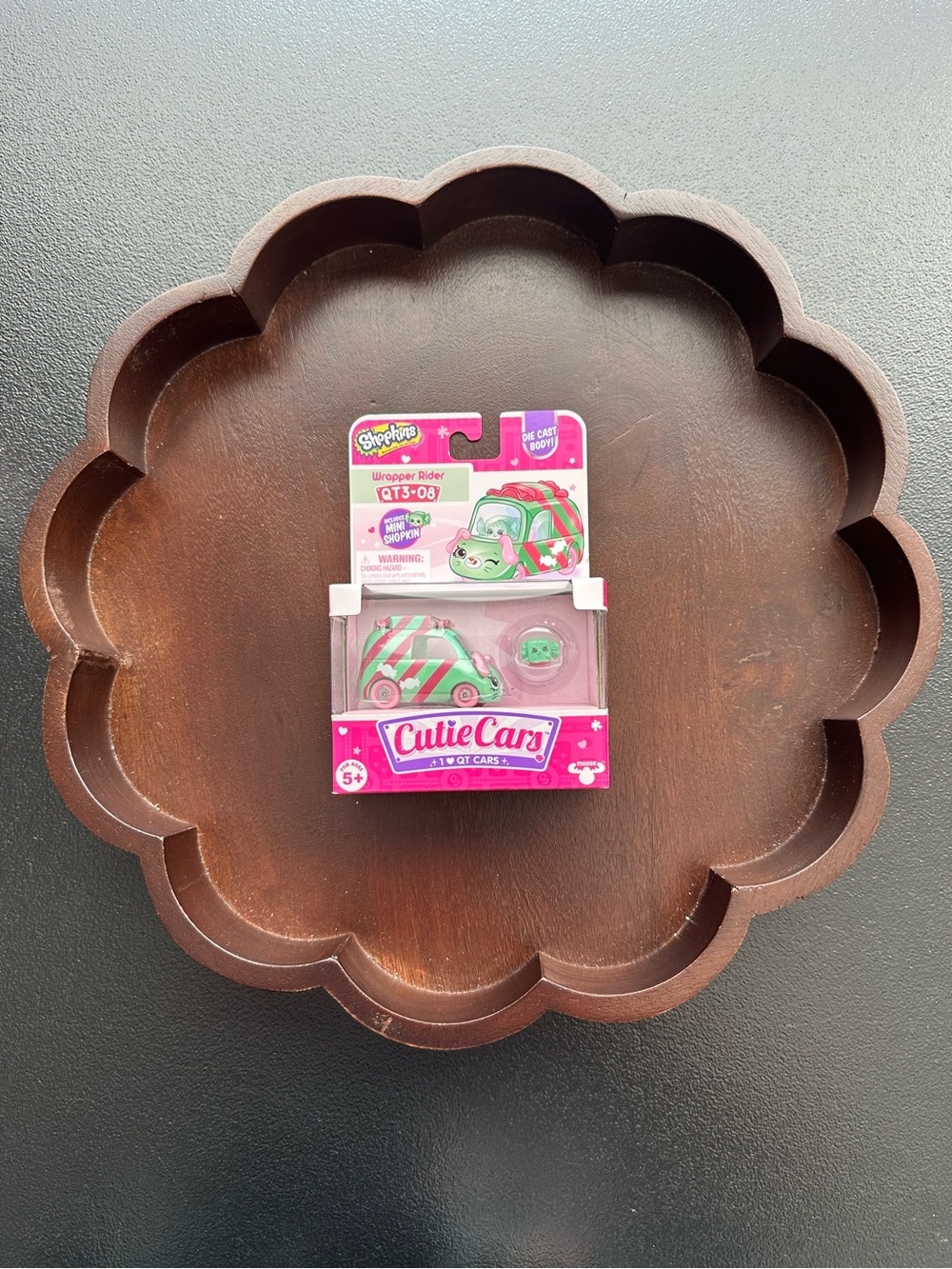 Shopkins Cutie Cars ~ Wrapper Rider With Mini Shopkin QT3-08